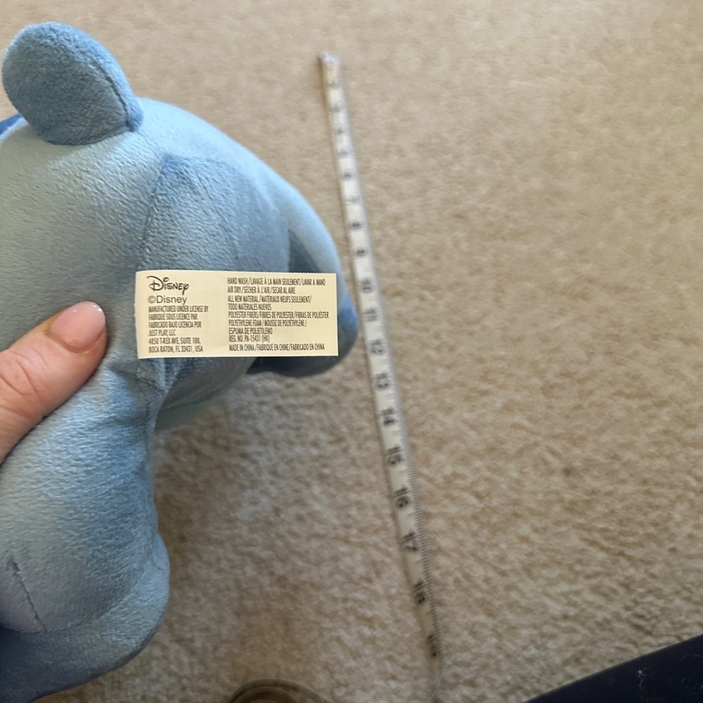 Stitch - Picture 4 of 4